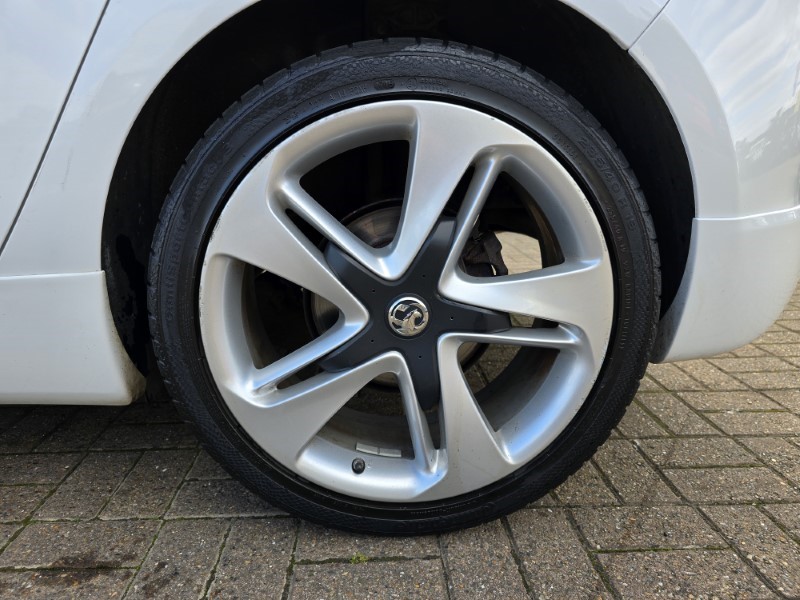 2015 (65) VAUXHALL ASTRA 1.4T 16V Limited Edition 5dr [Leather] 3566800