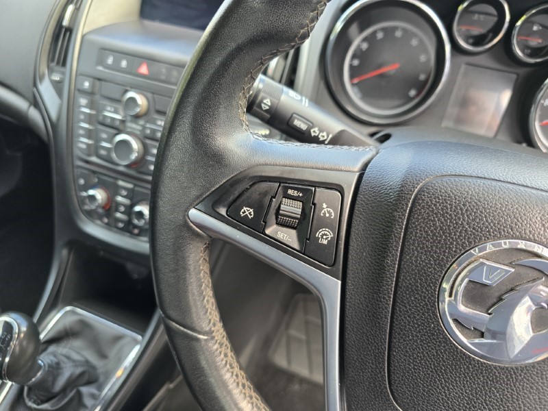 2015 (65) VAUXHALL ASTRA 1.4T 16V Limited Edition 5dr [Leather] 3566817