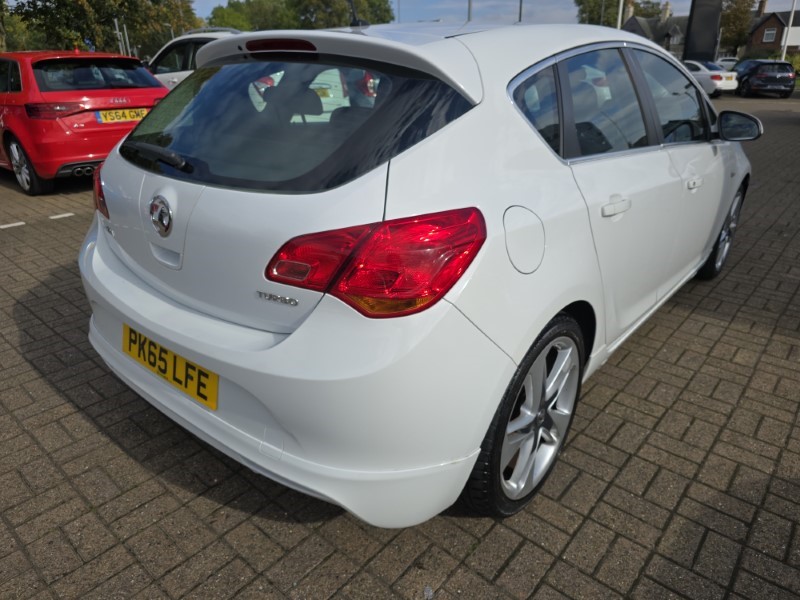 2015 (65) VAUXHALL ASTRA 1.4T 16V Limited Edition 5dr [Leather] 3566795
