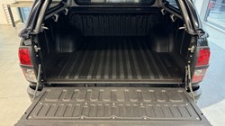2020 (20) TOYOTA COMMERCIAL HILUX Invincible X D/Cab Pick Up 2.4 D-4D 3575904