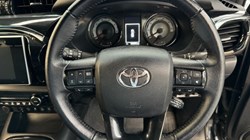2020 (20) TOYOTA COMMERCIAL HILUX Invincible X D/Cab Pick Up 2.4 D-4D 3575921