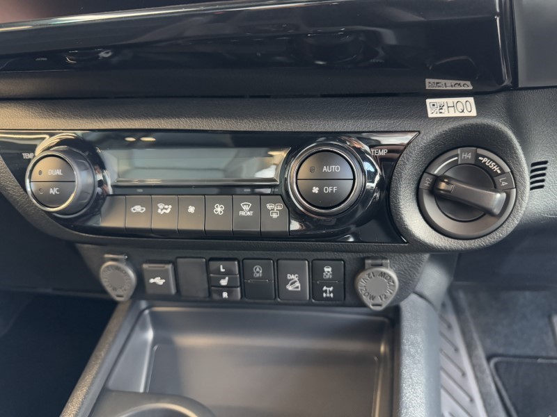 2025 (74) TOYOTA COMMERCIAL HILUX Invincible X D/Cab Pick Up 2.8 Hybrid 48V Auto 3856653