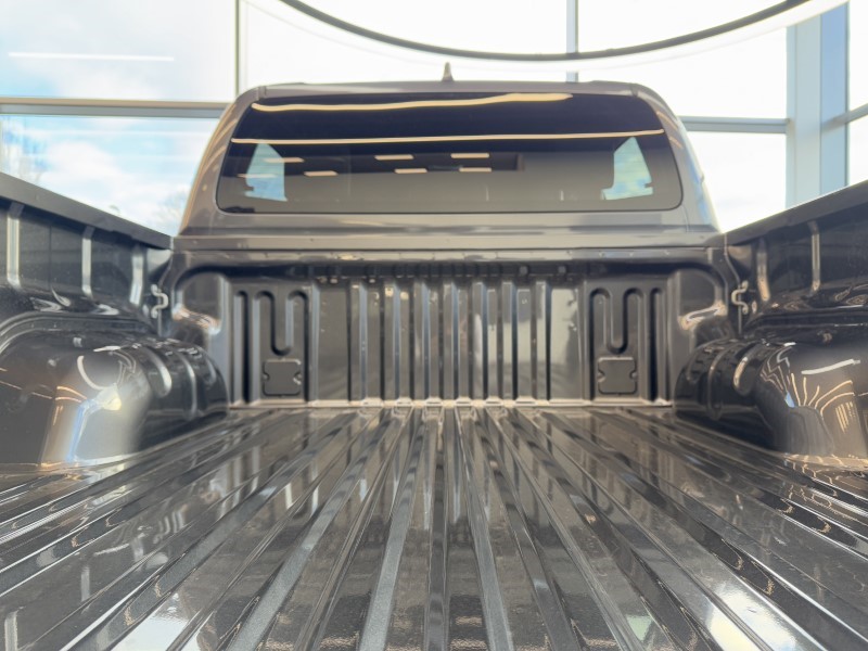 2025 (74) TOYOTA COMMERCIAL HILUX Invincible X D/Cab Pick Up 2.8 Hybrid 48V Auto 3856624