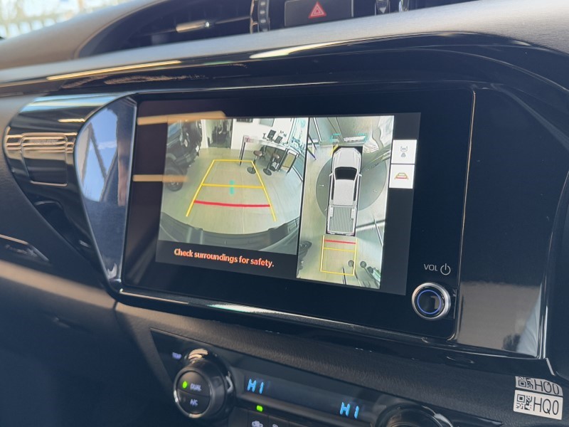 2025 (74) TOYOTA COMMERCIAL HILUX Invincible X D/Cab Pick Up 2.8 Hybrid 48V Auto 3856660