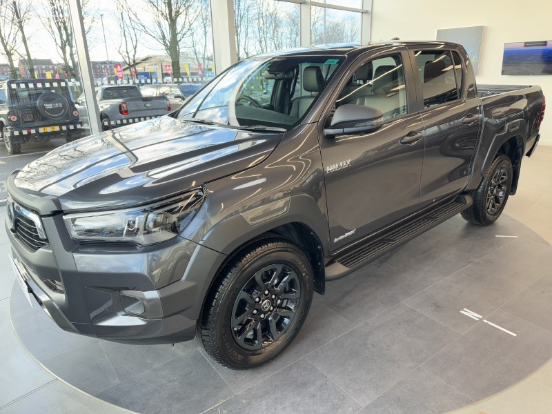 2025 (74) TOYOTA COMMERCIAL HILUX Invincible X D/Cab Pick Up 2.8 Hybrid 48V Auto 3856631