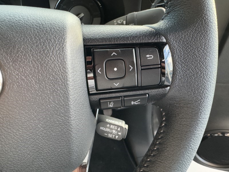 2025 (74) TOYOTA COMMERCIAL HILUX Invincible X D/Cab Pick Up 2.8 Hybrid 48V Auto 3856651