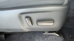 2025 (74) TOYOTA COMMERCIAL HILUX Invincible X D/Cab Pick Up 2.8 Hybrid 48V Auto 3856647