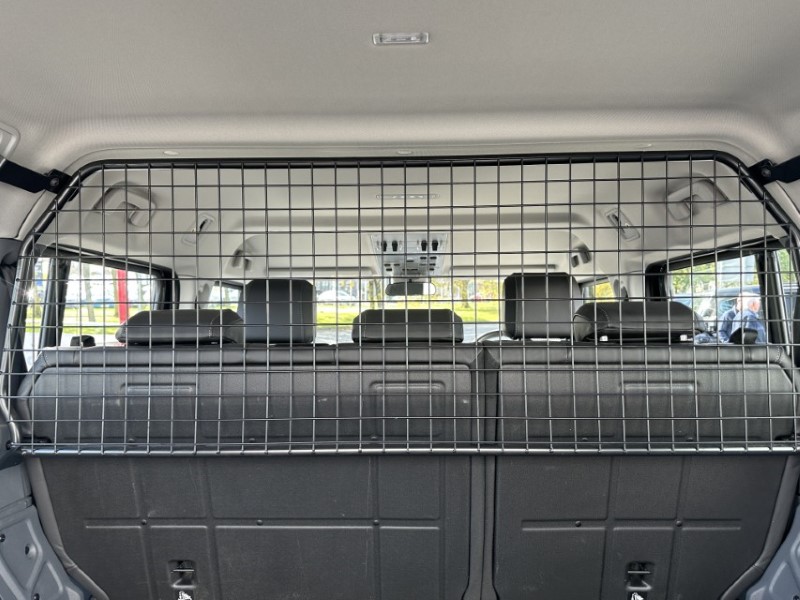 2025 (74) INEOS Commercials GRENADIER 3.0 TD Utility Auto [5 Seat] 4641006