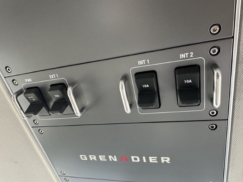 2025 (74) INEOS Commercials GRENADIER 3.0 TD Utility Auto [5 Seat] 4641017