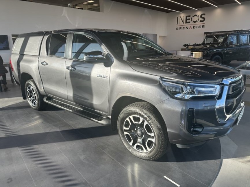 2023 (23) TOYOTA COMMERCIAL HILUX Invincible D/Cab Pick Up 2.8 D-4D Auto