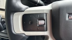 2022 (72) LAND ROVER DEFENDER 3.0 D300 X-Dynamic S 110 5dr Auto 4627306