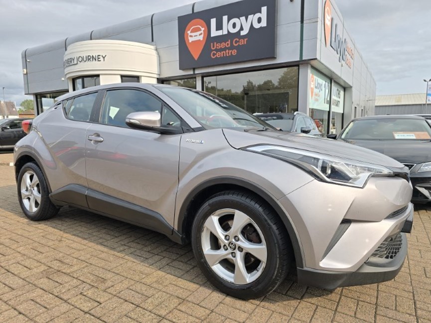 2017 (67) TOYOTA C-HR 1.8 Hybrid Icon 5dr CVT
