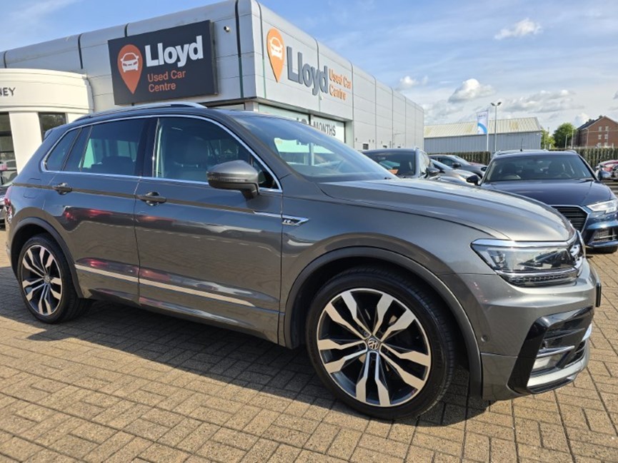 2019 (19) VOLKSWAGEN TIGUAN 2.0 TDi 150 4Motion R-Line Tech 5dr
