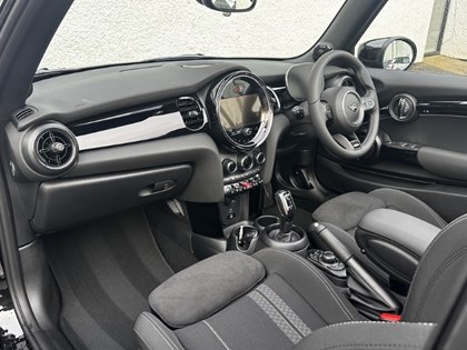 MINI CONVERTIBLE 2.0 Cooper S Sport Premium Plus 2dr Auto