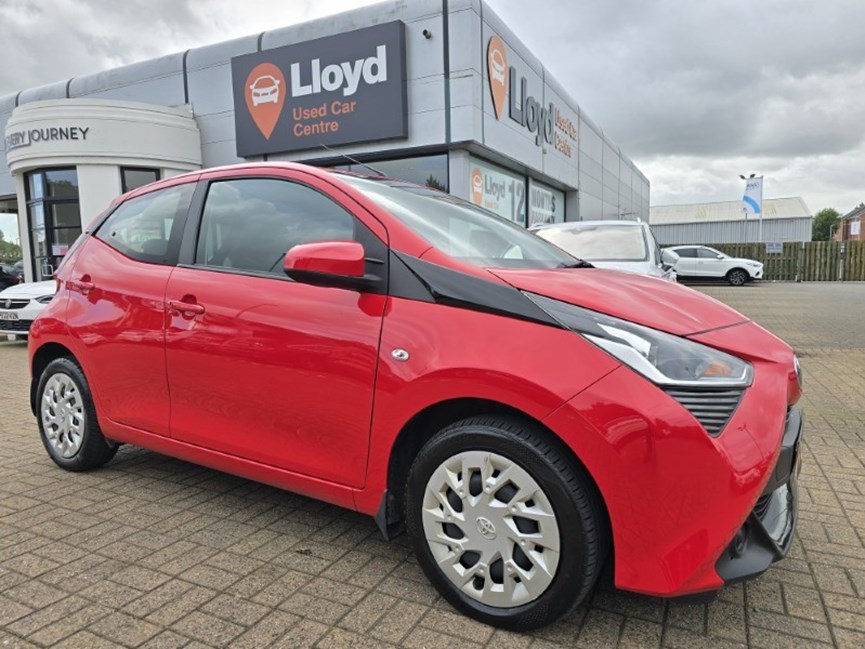 2021 (71) TOYOTA AYGO 1.0 VVT-i X-Play TSS 5dr
