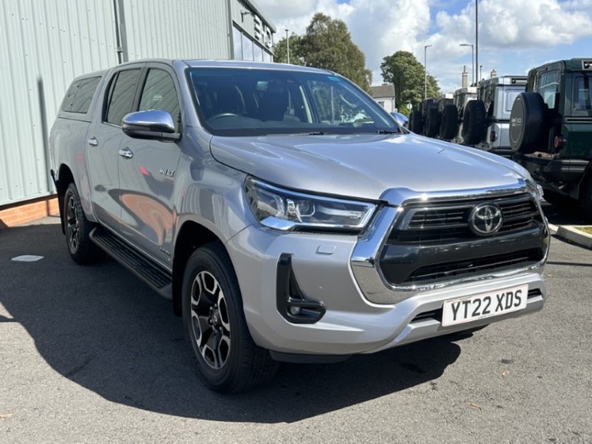 2022 (22) TOYOTA COMMERCIAL HILUX Invincible D/Cab Pick Up 2.8 D-4D