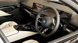  BMW 5 SERIES 530e M Sport Pro 4dr Auto 3130451
