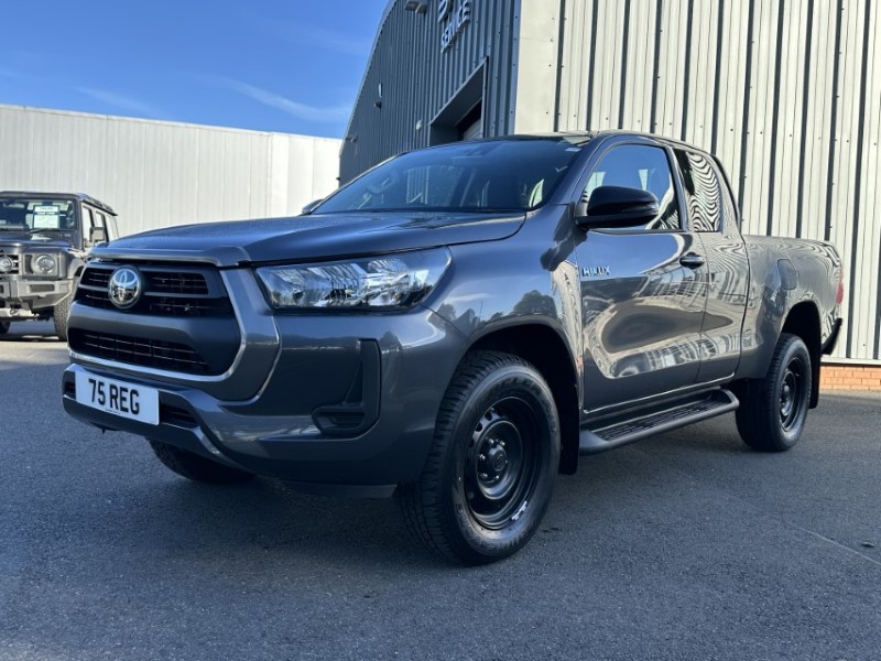 2025 (75) TOYOTA COMMERCIAL HILUX Active Extra Cab Pick Up 2.8 D-4D 4576163