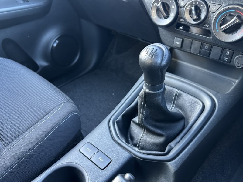 2025 (75) TOYOTA COMMERCIAL HILUX Active Extra Cab Pick Up 2.8 D-4D 4576188