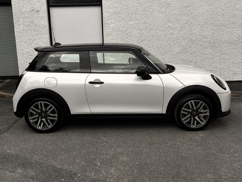 New MINI COOPER 2.0 S Classic 3dr Auto Nanuq White - £28625.00