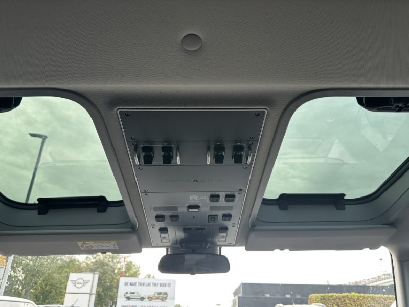 2024 (24) INEOS Commercials GRENADIER 3.0 TD Fieldmaster Edition Utility Auto [5 Seat] 4631572