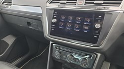 2018 (68) VOLKSWAGEN TIGUAN 2.0 TDi 150 4Motion R-Line 5dr DSG 4954529