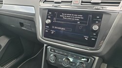 2018 (68) VOLKSWAGEN TIGUAN 2.0 TDi 150 4Motion R-Line 5dr DSG 4954526