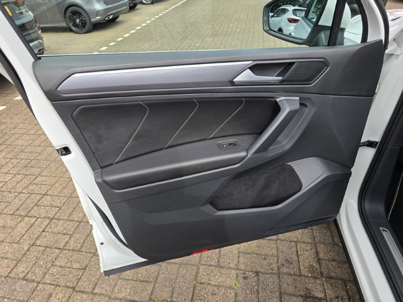 2018 (68) VOLKSWAGEN TIGUAN 2.0 TDi 150 4Motion R-Line 5dr DSG 4954511