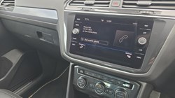 2018 (68) VOLKSWAGEN TIGUAN 2.0 TDi 150 4Motion R-Line 5dr DSG 4954525