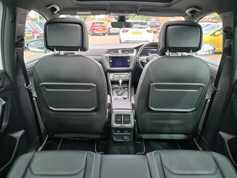 2018 (68) VOLKSWAGEN TIGUAN 2.0 TDi 150 4Motion R-Line 5dr DSG 4954502