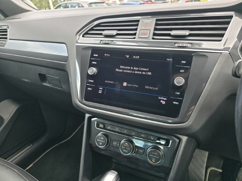 2018 (68) VOLKSWAGEN TIGUAN 2.0 TDi 150 4Motion R-Line 5dr DSG 4954528