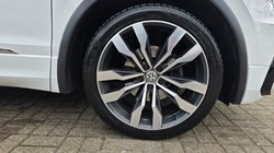 2018 (68) VOLKSWAGEN TIGUAN 2.0 TDi 150 4Motion R-Line 5dr DSG 4954482