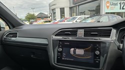 2018 (68) VOLKSWAGEN TIGUAN 2.0 TDi 150 4Motion R-Line 5dr DSG 4954491