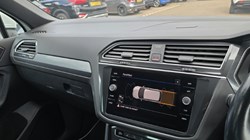 2018 (68) VOLKSWAGEN TIGUAN 2.0 TDi 150 4Motion R-Line 5dr DSG 4954538