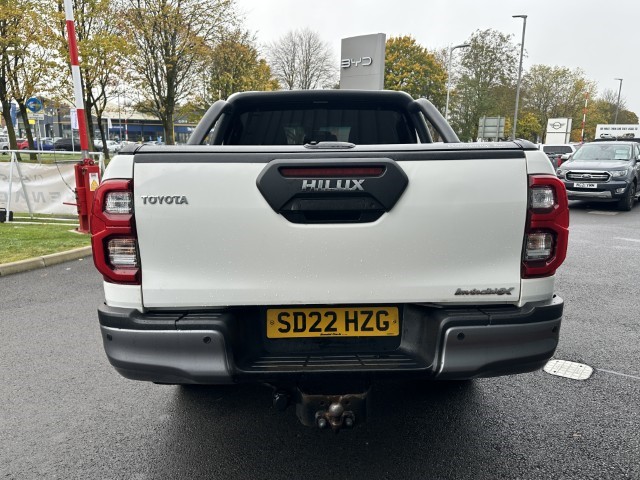 2022 (22) TOYOTA COMMERCIAL HILUX Invincible X D/Cab Pick Up 2.8 D-4D Auto 4724687