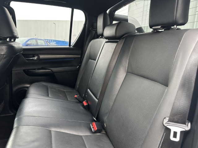 2022 (22) TOYOTA COMMERCIAL HILUX Invincible X D/Cab Pick Up 2.8 D-4D Auto 4724692