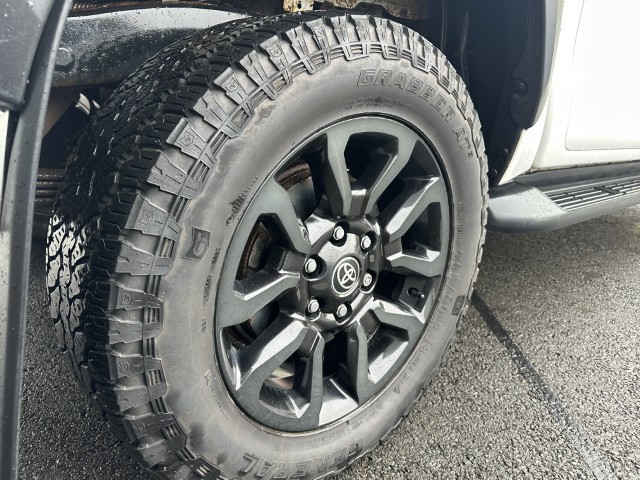 2022 (22) TOYOTA COMMERCIAL HILUX Invincible X D/Cab Pick Up 2.8 D-4D Auto 4724690