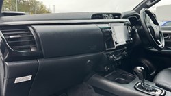 2022 (22) TOYOTA COMMERCIAL HILUX Invincible X D/Cab Pick Up 2.8 D-4D Auto 4724698