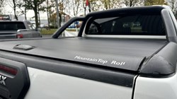 2022 (22) TOYOTA COMMERCIAL HILUX Invincible X D/Cab Pick Up 2.8 D-4D Auto 4724688