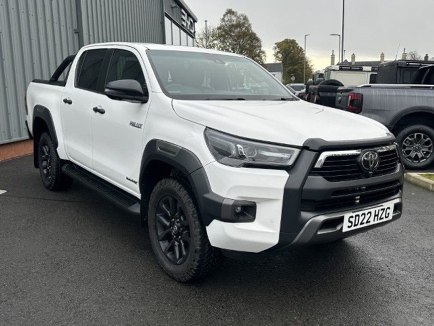 2022 (22) TOYOTA COMMERCIAL HILUX Invincible X D/Cab Pick Up 2.8 D-4D Auto