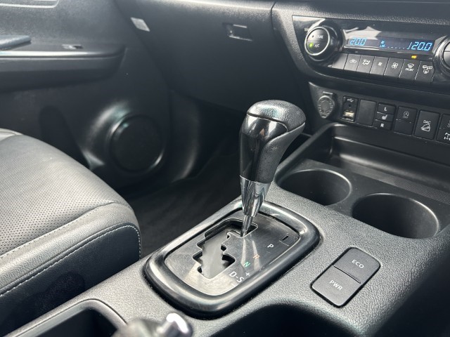 2022 (22) TOYOTA COMMERCIAL HILUX Invincible X D/Cab Pick Up 2.8 D-4D Auto 4724707