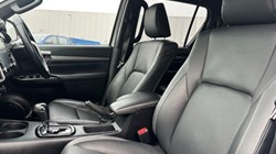 2022 (22) TOYOTA COMMERCIAL HILUX Invincible X D/Cab Pick Up 2.8 D-4D Auto 4724696