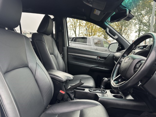 2022 (22) TOYOTA COMMERCIAL HILUX Invincible X D/Cab Pick Up 2.8 D-4D Auto 4724700