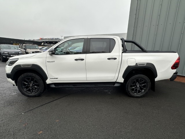 2022 (22) TOYOTA COMMERCIAL HILUX Invincible X D/Cab Pick Up 2.8 D-4D Auto 4724684