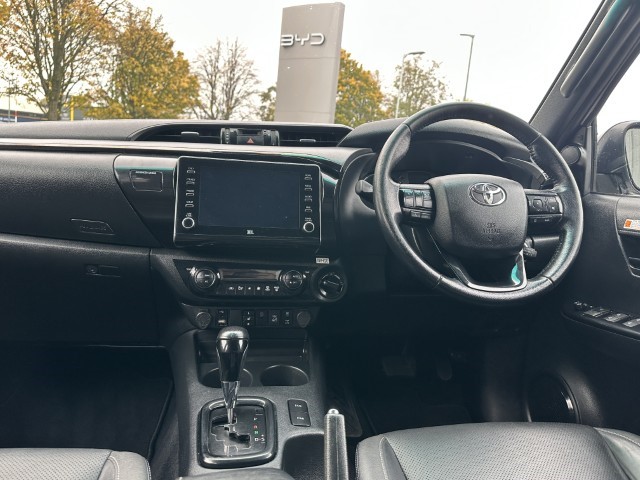 2022 (22) TOYOTA COMMERCIAL HILUX Invincible X D/Cab Pick Up 2.8 D-4D Auto 4724694