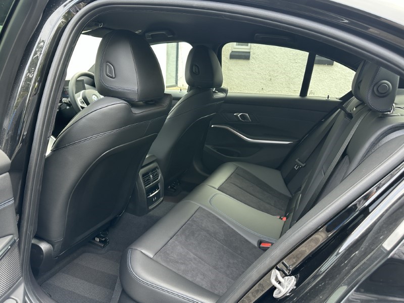 2024 (74) BMW 3 SERIES 320i M Sport 4dr Step Auto 3435755