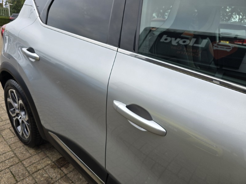 2022 (72) RENAULT CAPTUR 1.0 TCE 90 Techno 5dr 4677728