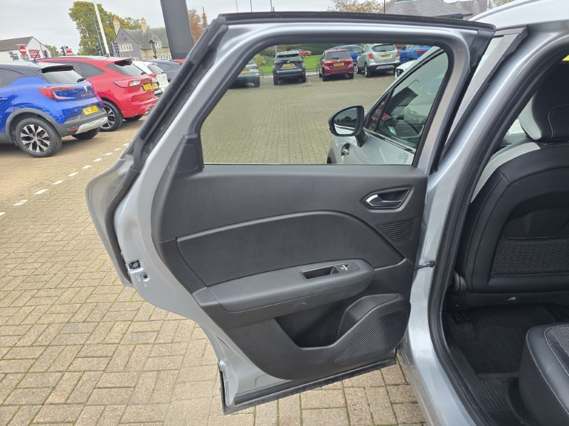 2022 (72) RENAULT CAPTUR 1.0 TCE 90 Techno 5dr 4677717