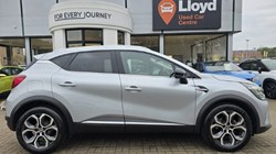 2022 (72) RENAULT CAPTUR 1.0 TCE 90 Techno 5dr 4677698