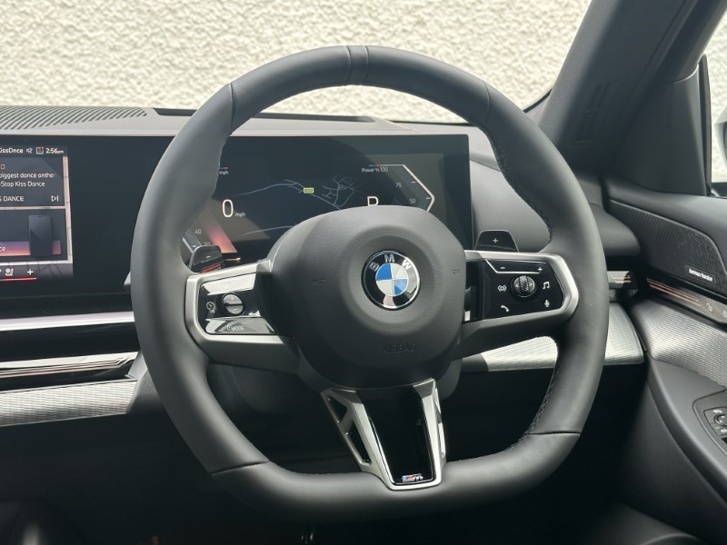  BMW 5 SERIES 520i M Sport Pro 4dr Auto 3554981